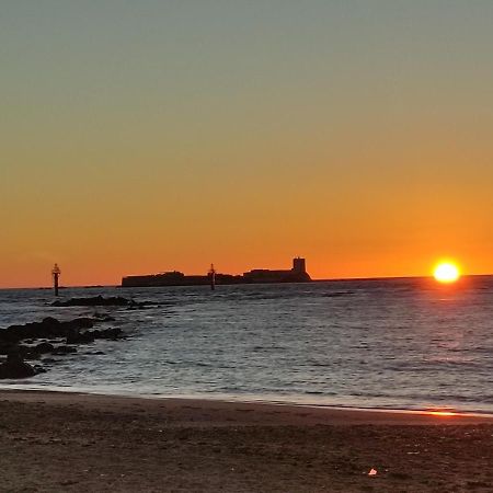 Apartamento vacacional máximo 4 personas Novo Sancti Petri Esterno foto