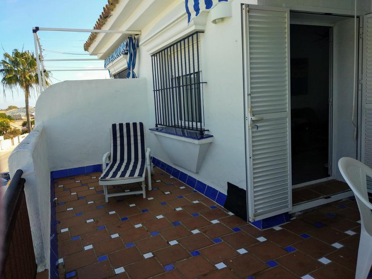 Apartamento vacacional máximo 4 personas Novo Sancti Petri Esterno foto