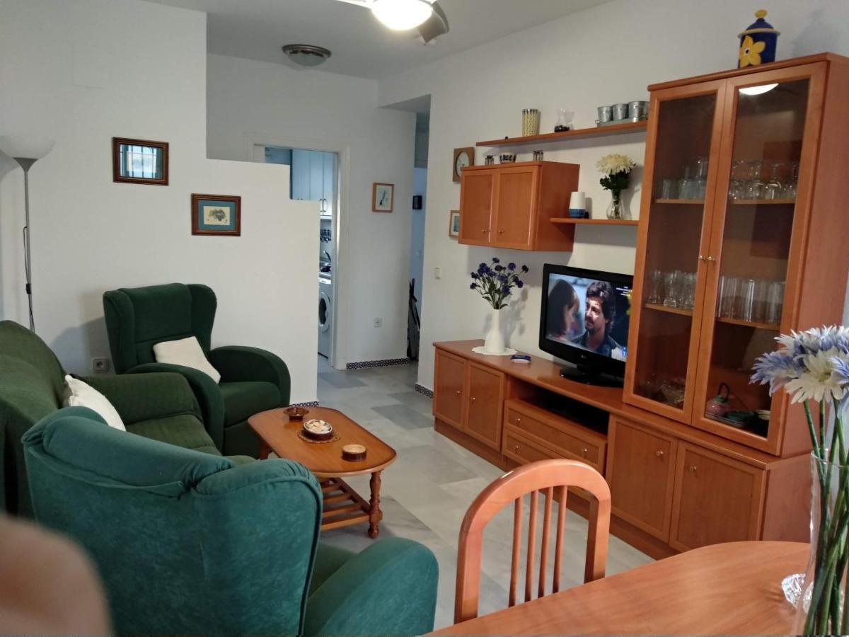 Apartamento vacacional máximo 4 personas Novo Sancti Petri Esterno foto